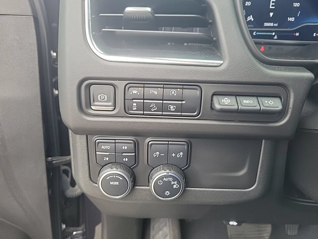 Used 2023 Chevrolet Suburban High Country AWD/4WD image 26