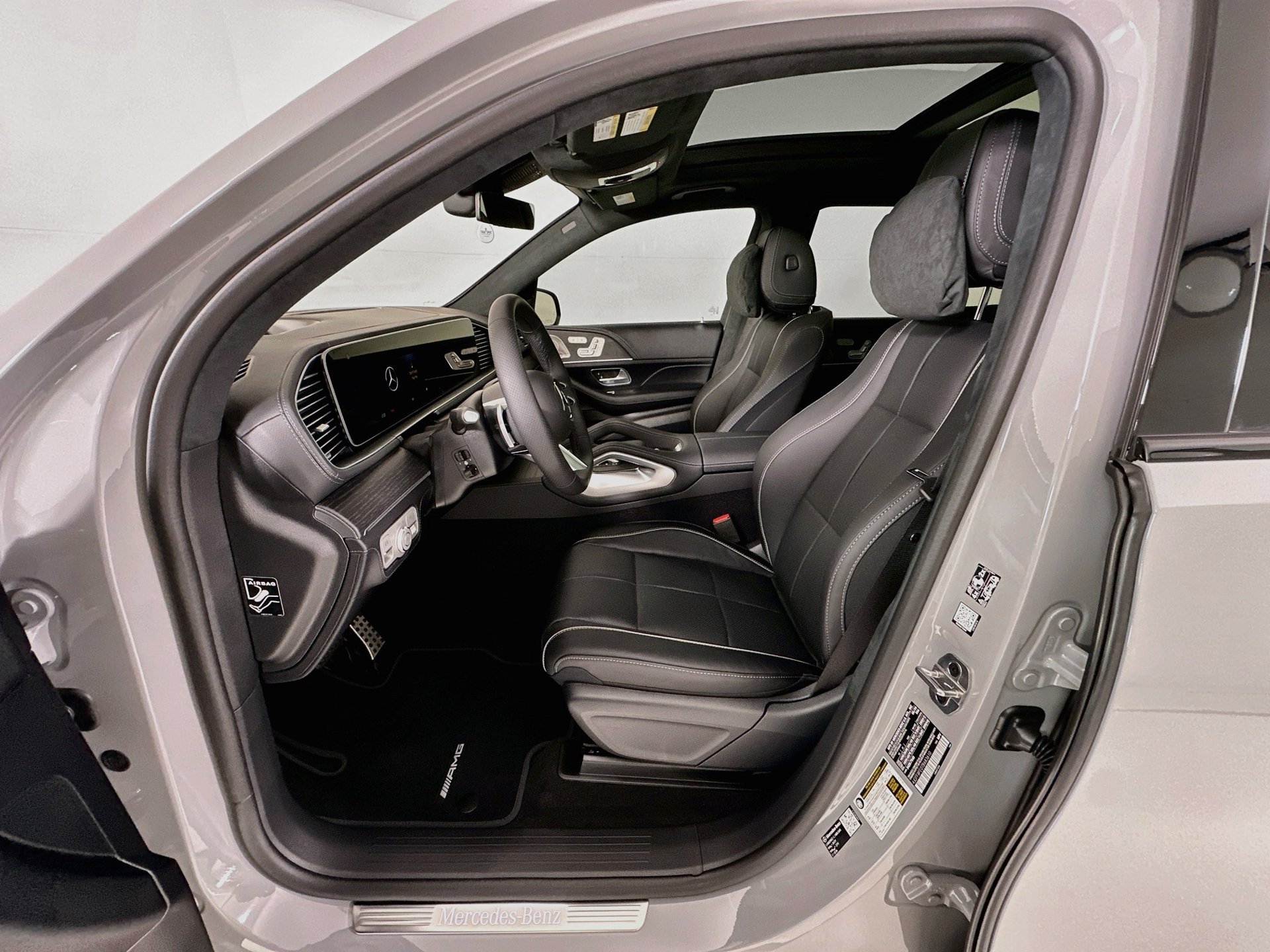 New 2026 Mercedes-Benz GLS 580 4MATIC image 23