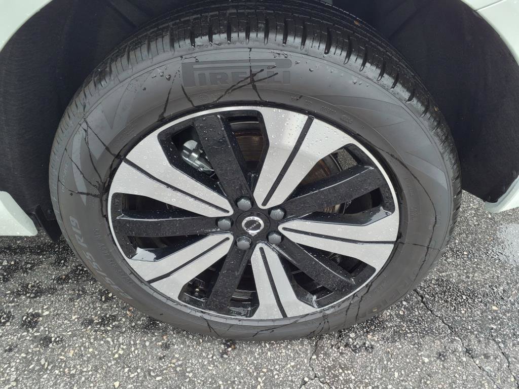 New 2025 Volvo XC60 T8 Core w/ Protection Package Premier image 7