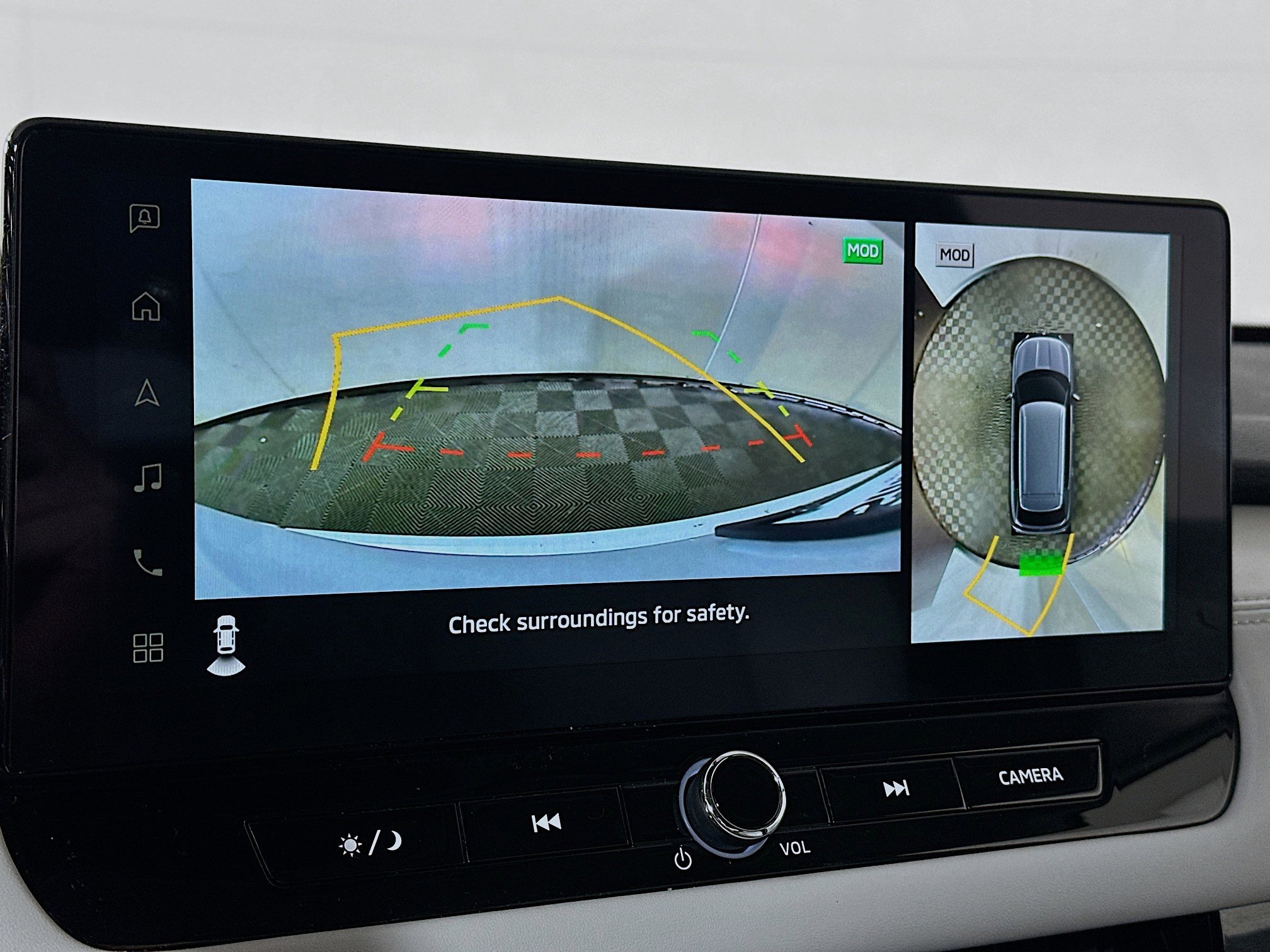 Used 2025 Mitsubishi Outlander SEL image 14