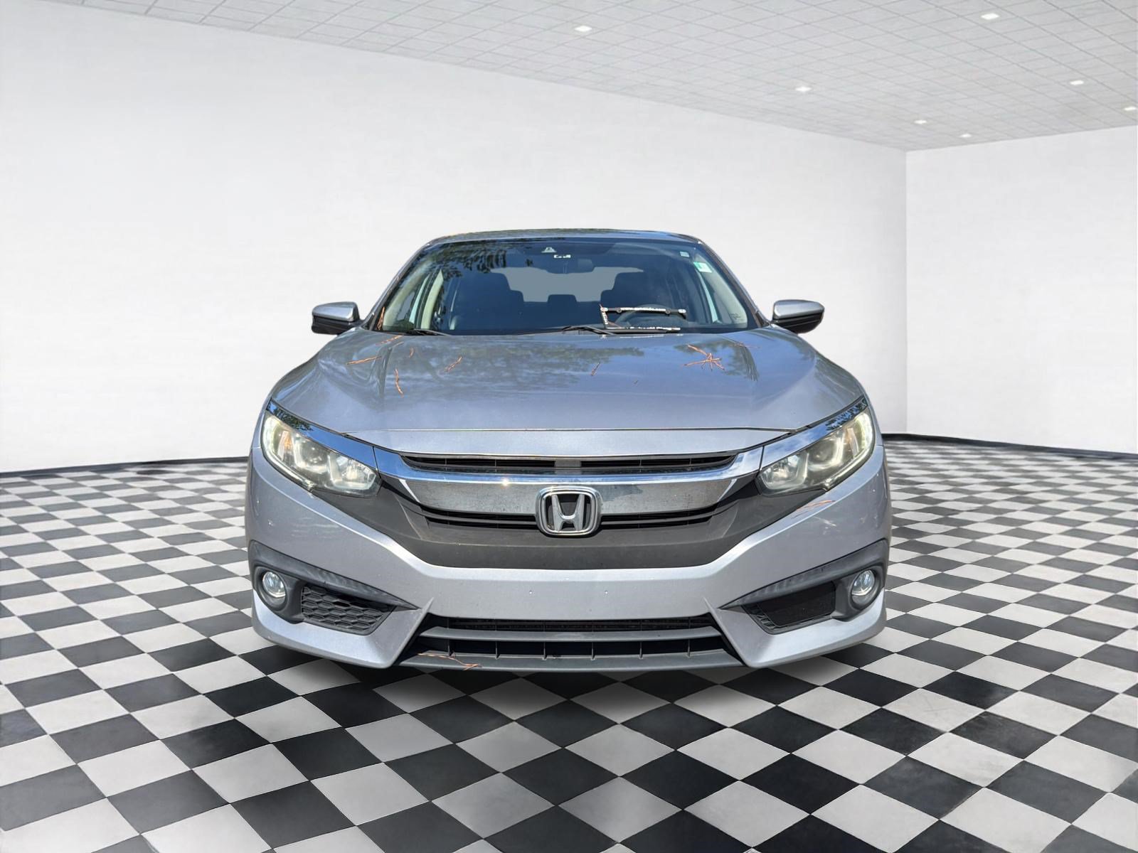 Used 2017 Honda Civic EX-T image 2