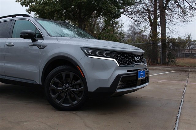 Used 2022 Kia Sorento SX Prestige image 2