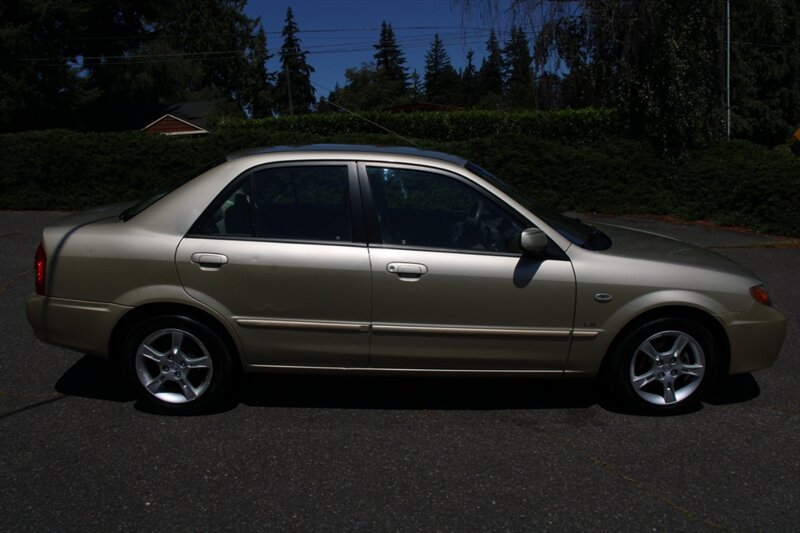 Used 2003 MAZDA Protege FWD image 11