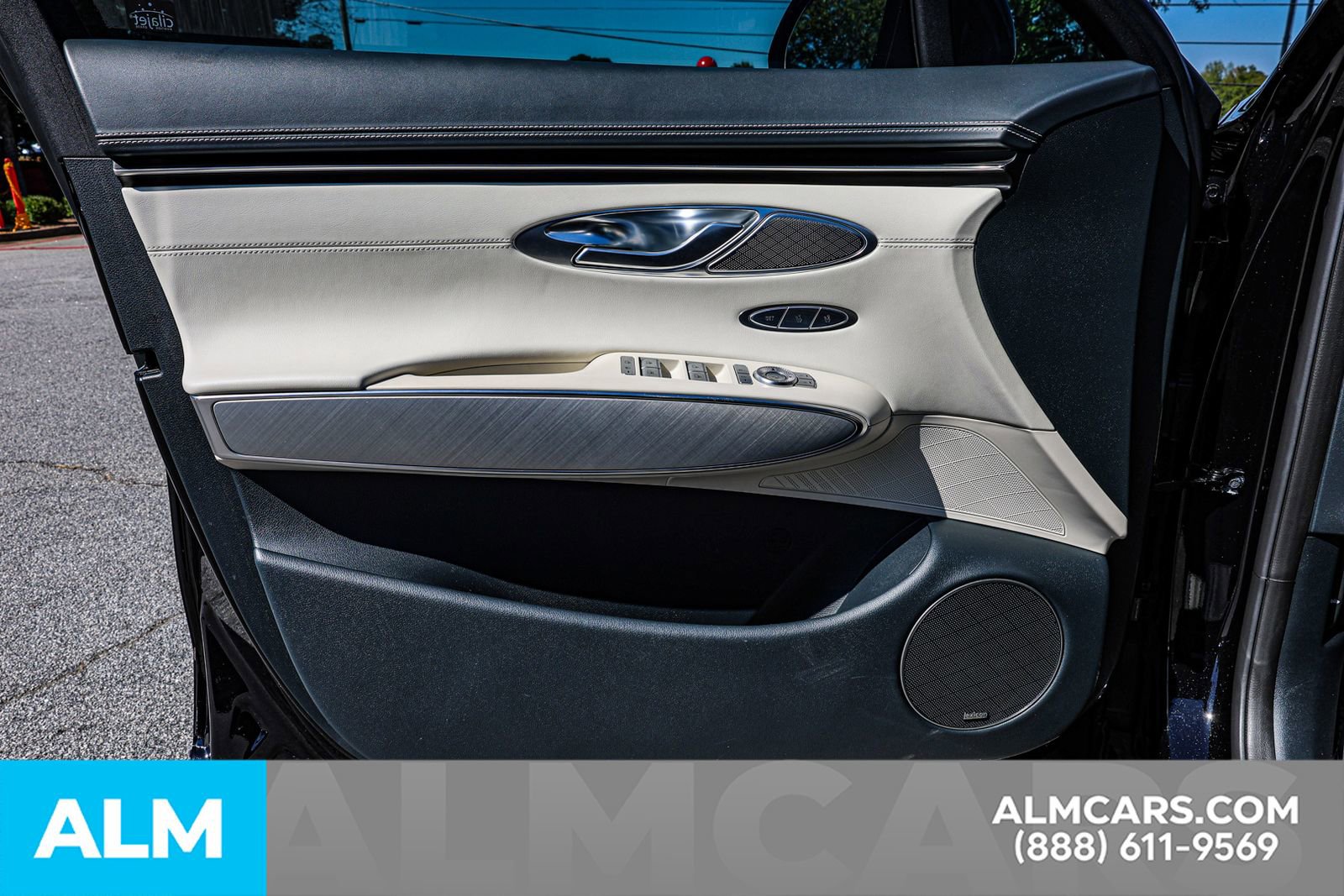 Used 2024 Genesis Electrified GV70 Advanced w/ Prestige Package image 46