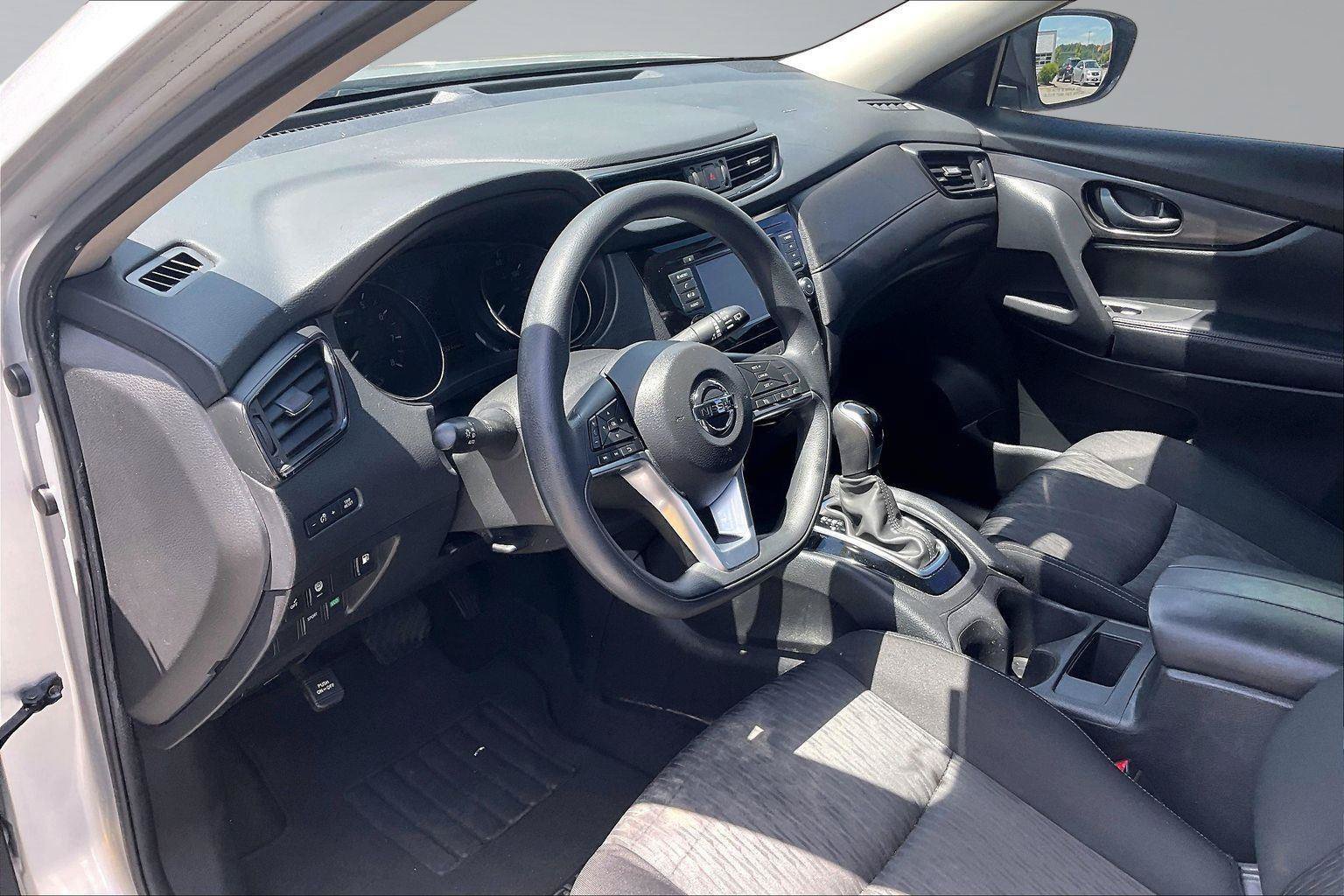 Used 2020 Nissan Rogue S FWD image 14