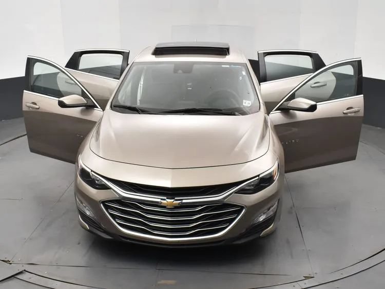 Used 2023 Chevrolet Malibu LT FWD image 10