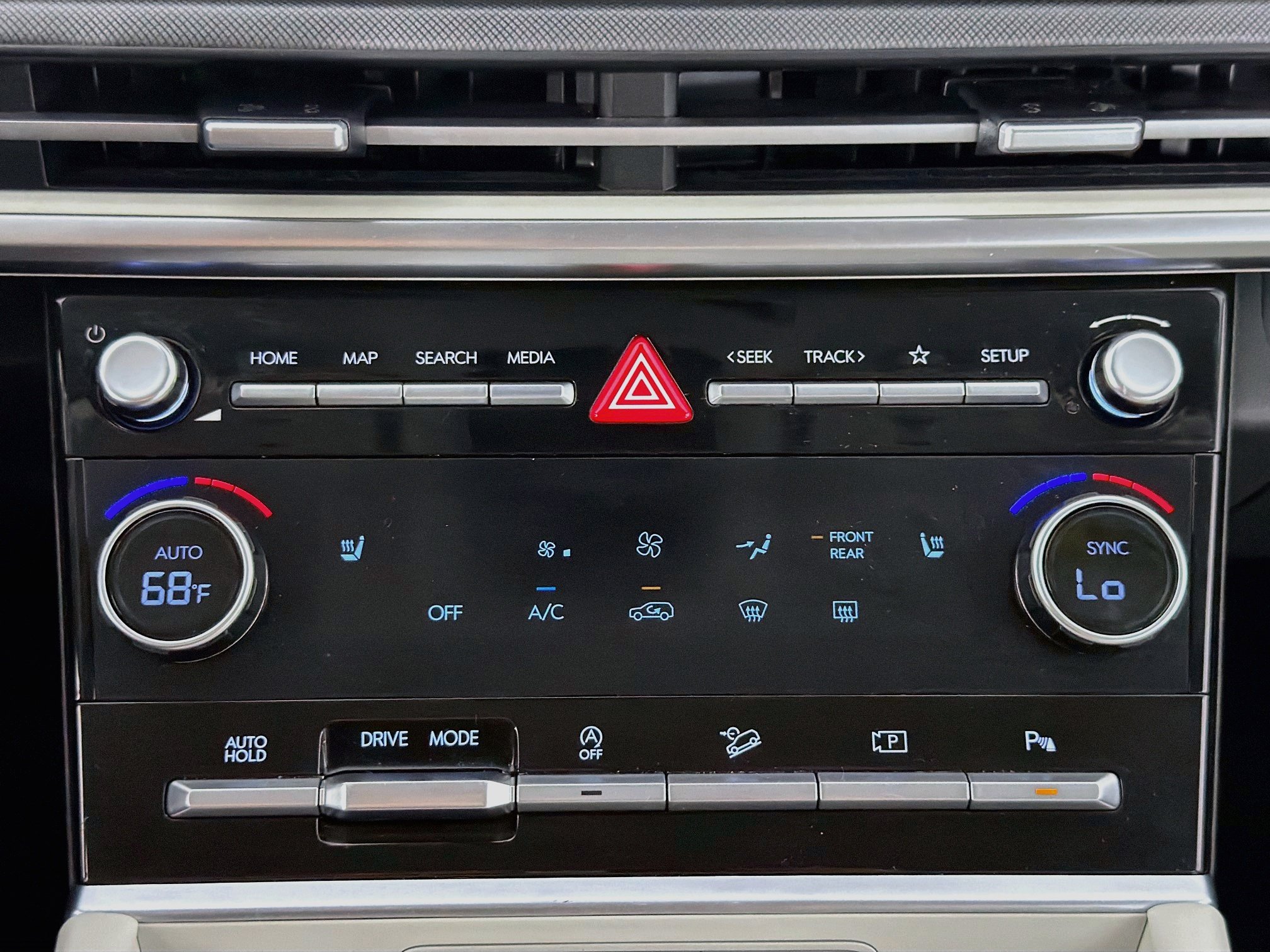 Used 2026 Hyundai Santa Fe SEL FWD image 24