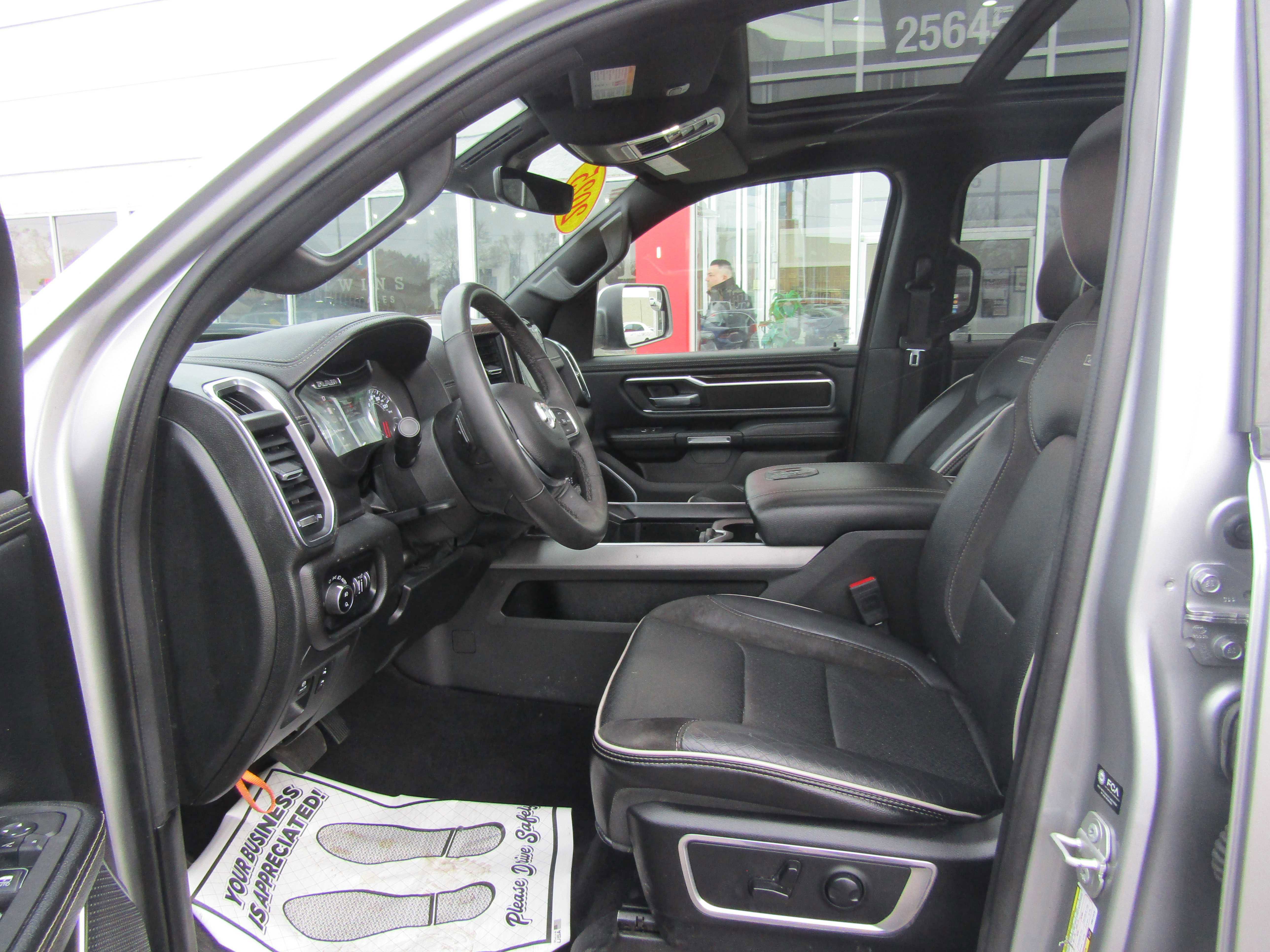 Used 2025 RAM 1500 Laramie w/ Sport Appearance Package image 13