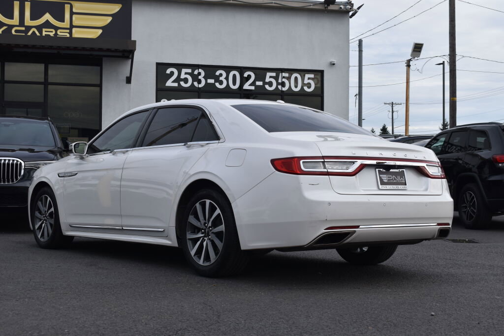 Used 2017 Lincoln Continental Premiere image 9