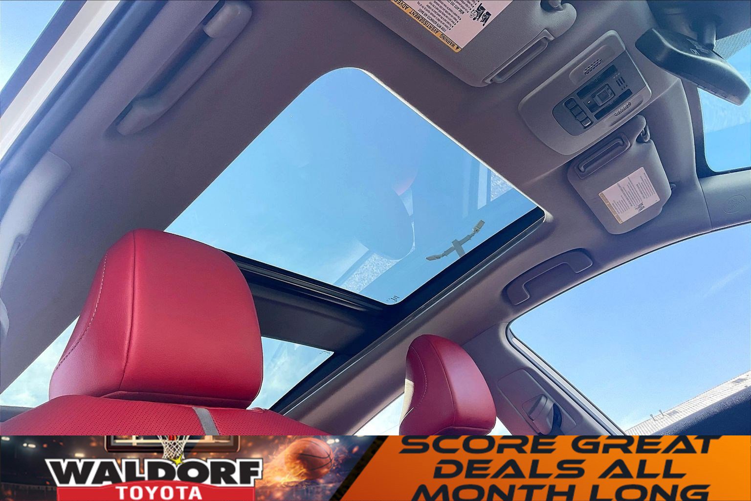 Used 2022 Toyota Camry XSE w/ Navigation Package image 27