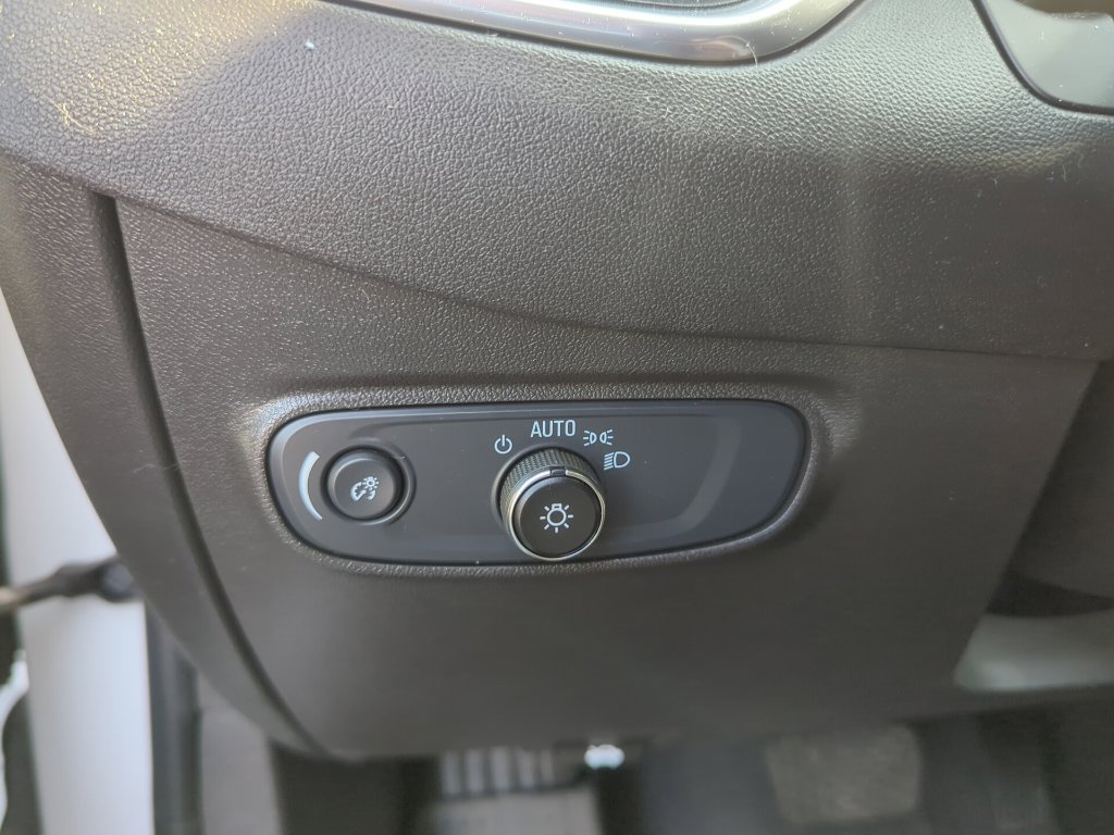 Certified 2024 Chevrolet Equinox LT w/ LPO, Floor Liner Package AWD/4WD image 28