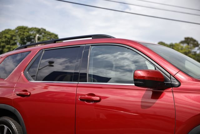 Certified 2025 Honda Pilot Touring image 12