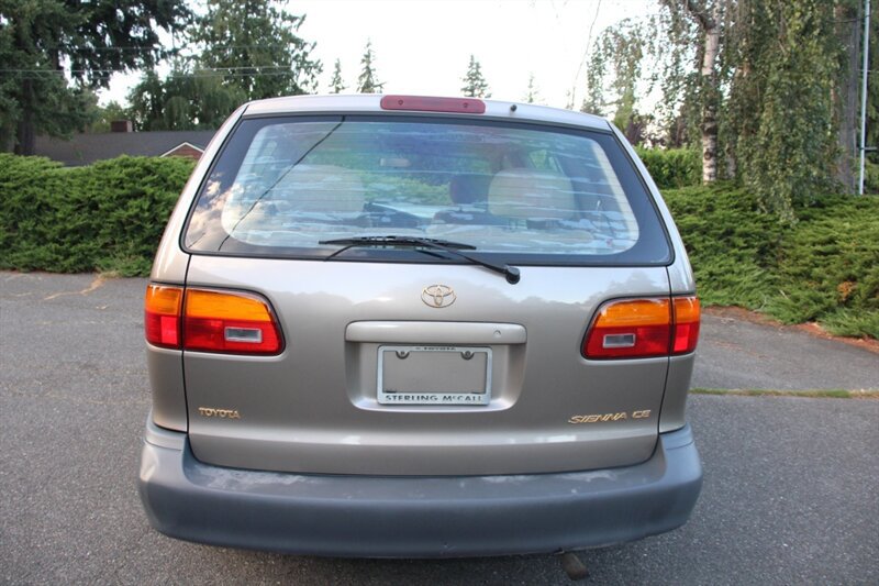 Used 1999 Toyota Sienna CE FWD image 10