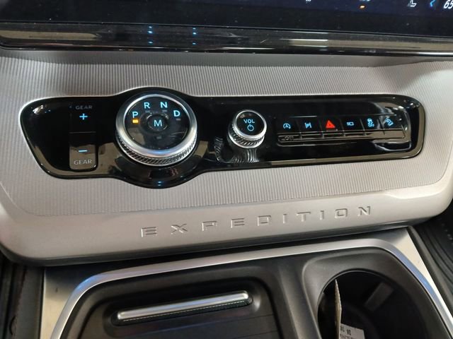 New 2025 Ford Expedition Active AWD/4WD image 20