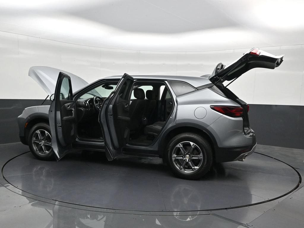 Used 2024 Chevrolet Blazer LT FWD image 34