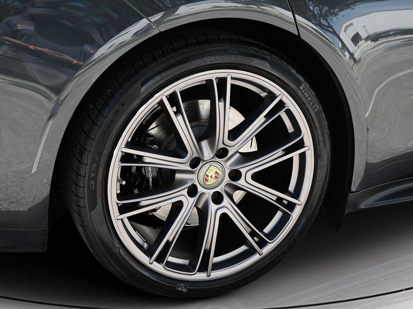 Used 2023 Porsche Panamera GTS image 14