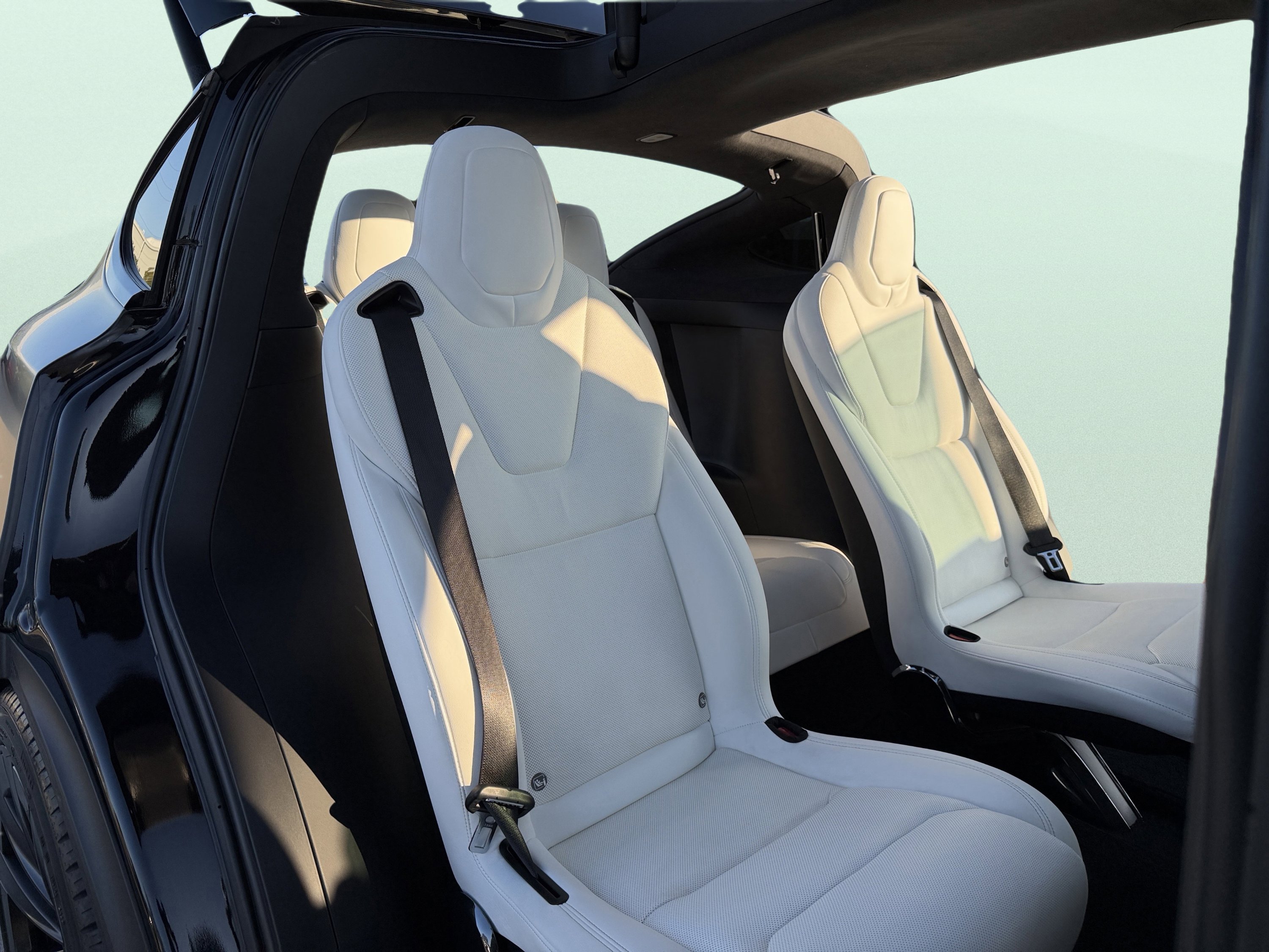 Used 2022 Tesla Model X image 54