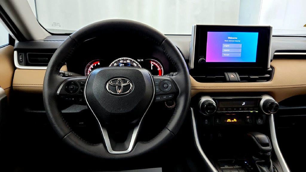Used 2024 Toyota RAV4 XLE w/ Convenience Package AWD/4WD image 28