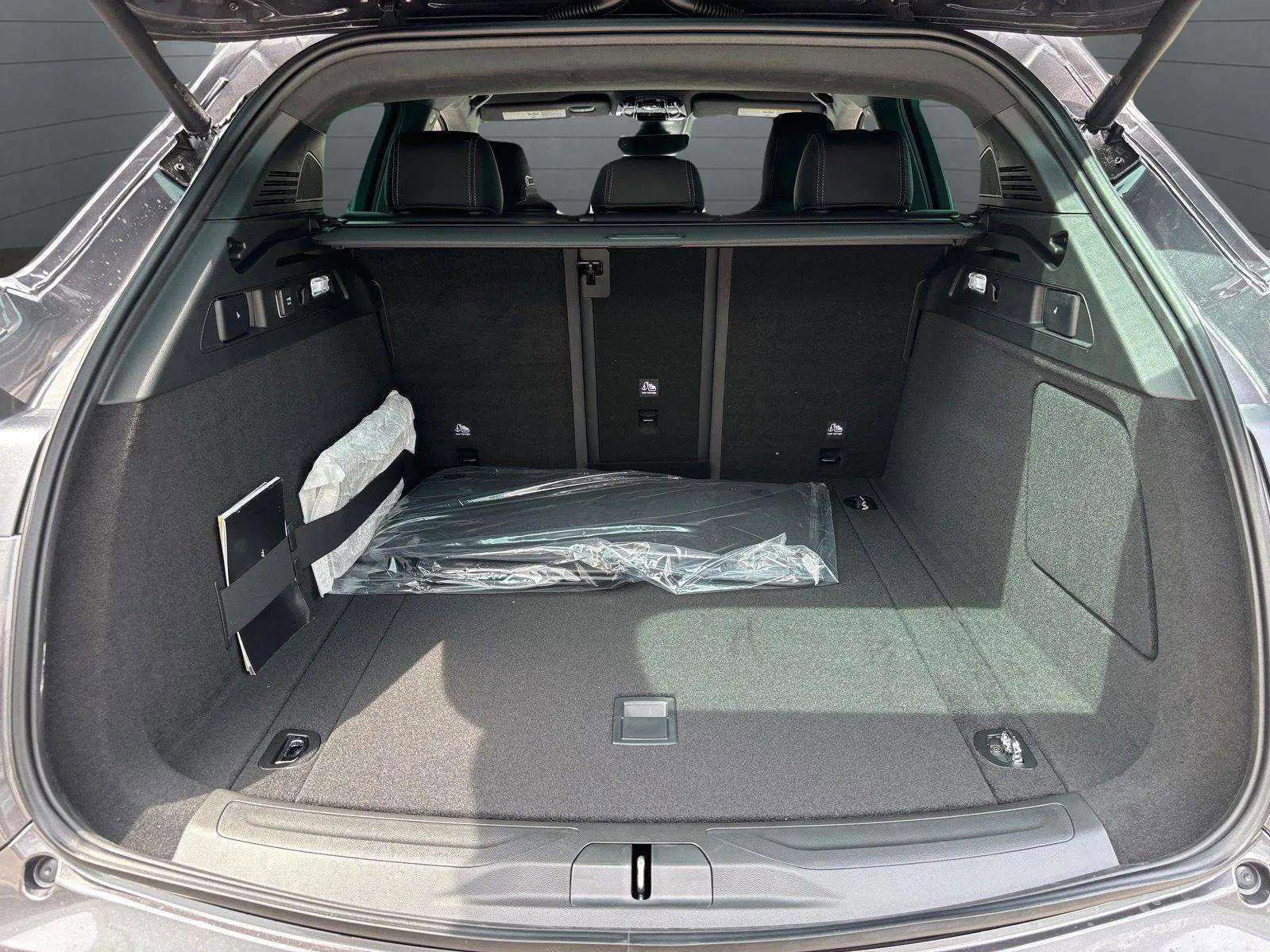 New 2025 Maserati Grecale GT image 15