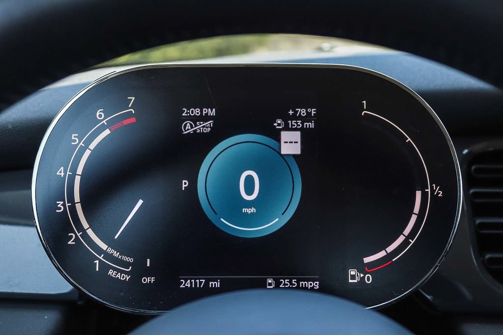 Used 2024 MINI Cooper 2-Door Hardtop FWD image 29