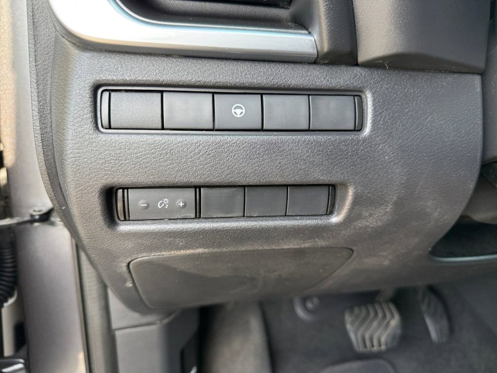 Used 2021 Nissan Rogue SV AWD/4WD image 24