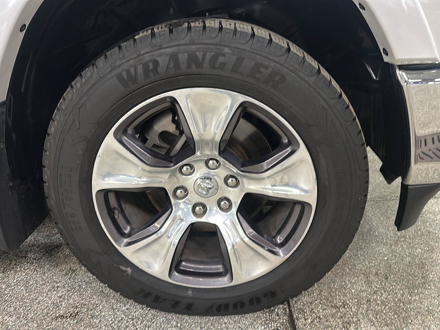 Used 2021 RAM 1500 Laramie AWD/4WD image 10