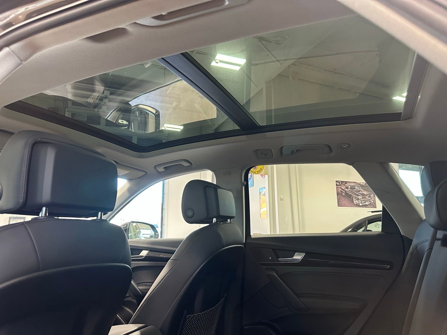 Used 2020 Audi Q5 e Premium Plus w/ Premium Plus Package image 34