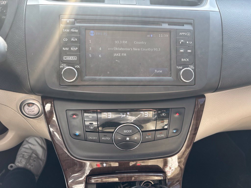 Used 2015 Nissan Sentra SL w/ SL Premium Package FWD image 10