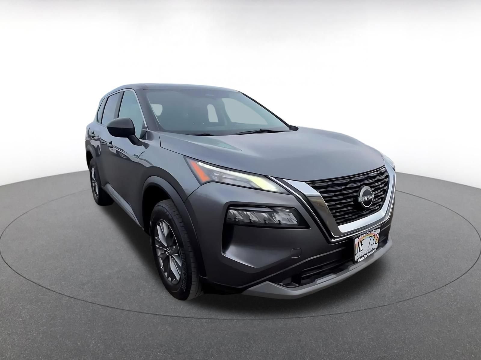 Used 2023 Nissan Rogue S FWD image 3