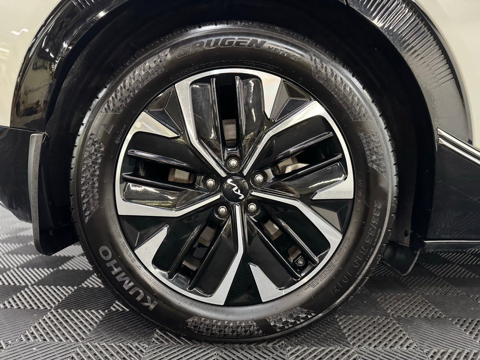 Used 2022 Kia EV6 Wind image 8