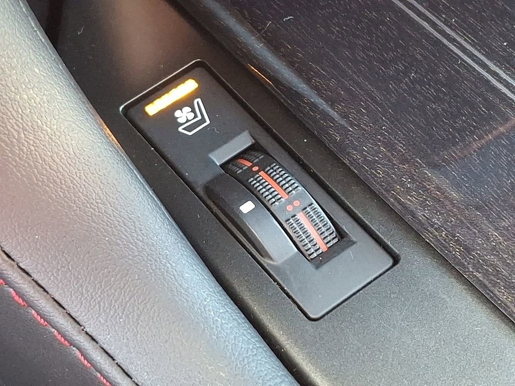 Used 2023 Lexus GX 460 Premium w/ Premium Plus Package image 26