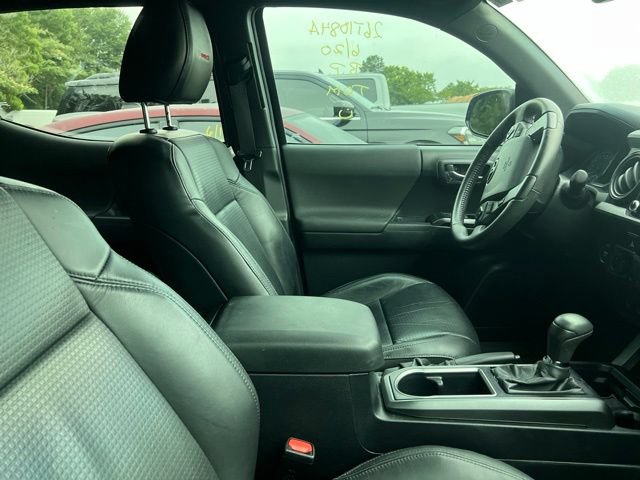 Used 2020 Toyota Tacoma TRD Off-Road w/ TRD Premium Off Road Package AWD/4WD image 7