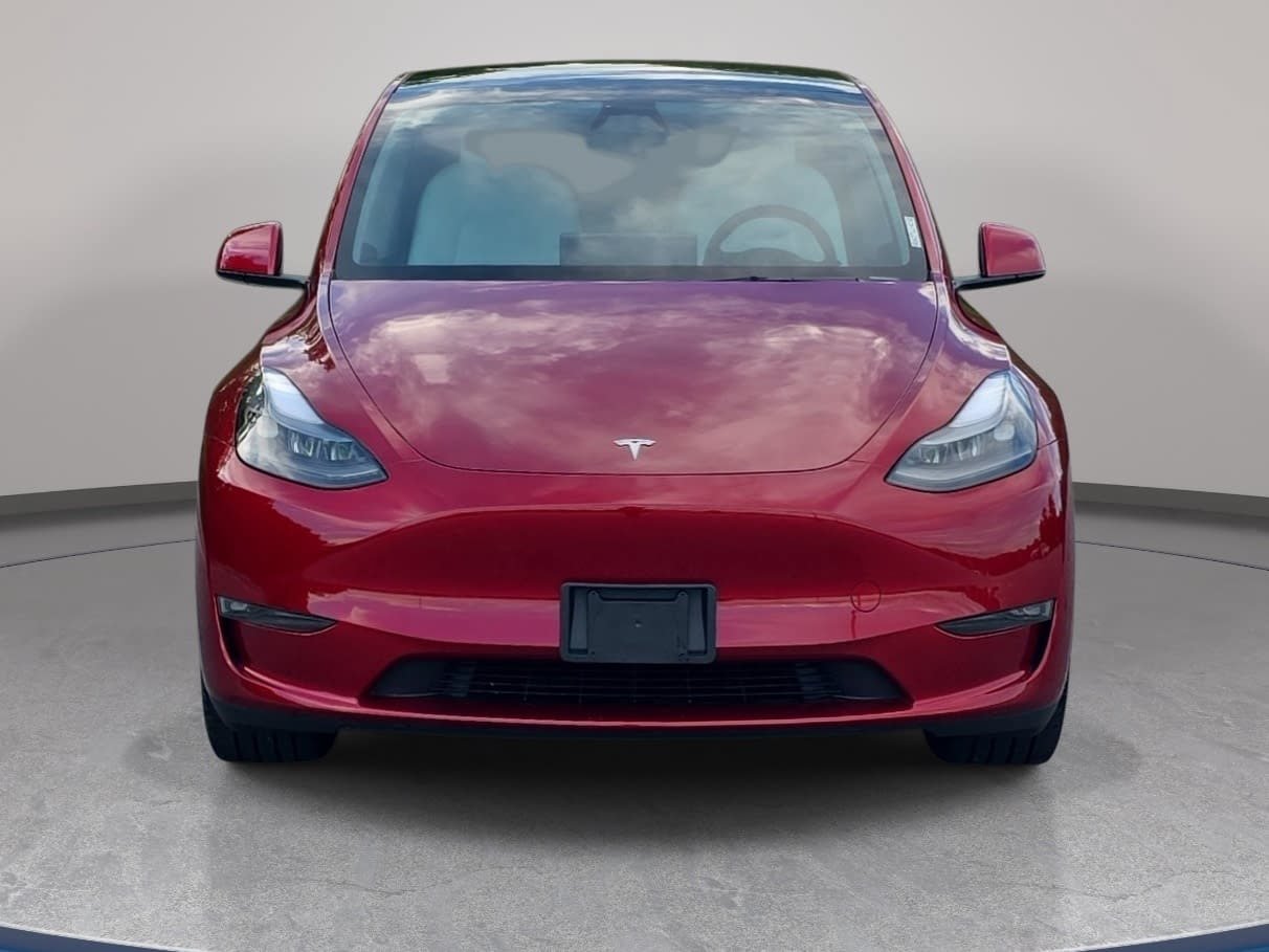 Used 2024 Tesla Model Y Long Range AWD/4WD image 2
