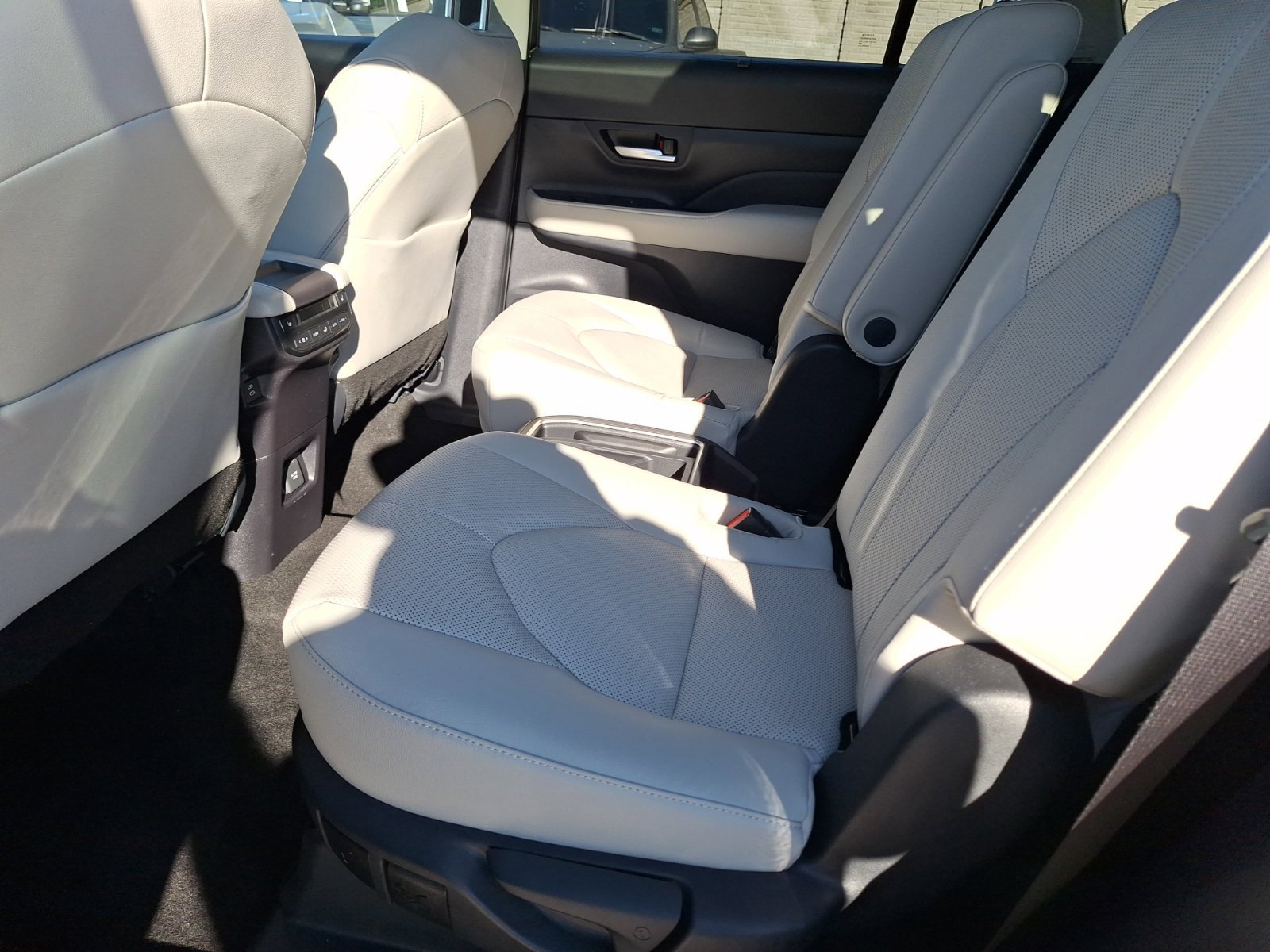 Used 2026 Toyota Grand Highlander FWD image 29
