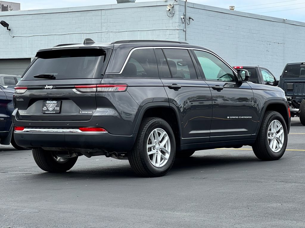 Used 2024 Jeep Grand Cherokee Laredo X w/ Luxury Tech Group I image 7