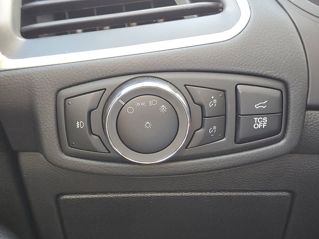 Used 2024 Ford Edge Titanium image 36