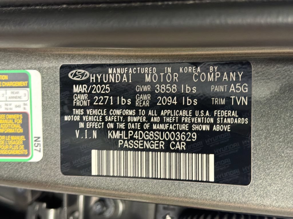 Used 2025 Hyundai Elantra Limited FWD image 38
