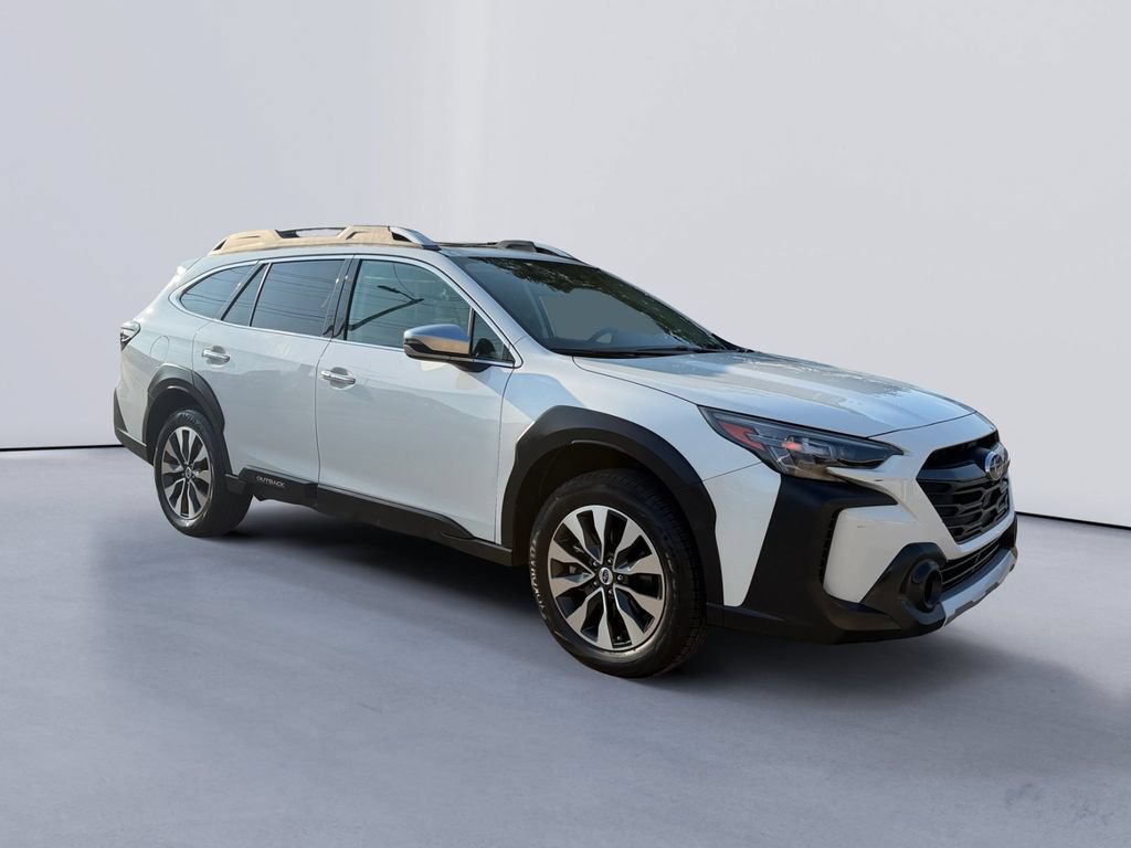 Certified 2025 Subaru Outback Touring XT AWD/4WD image 1