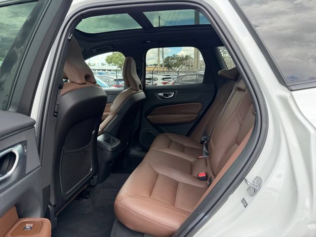 Used 2024 Volvo XC60 B5 Plus w/ Protection Package Premier AWD/4WD image 11