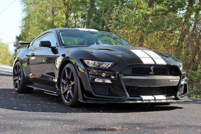 Used 2022 Ford Mustang Shelby GT500 w/ Carbon Fiber Track Pack image 12