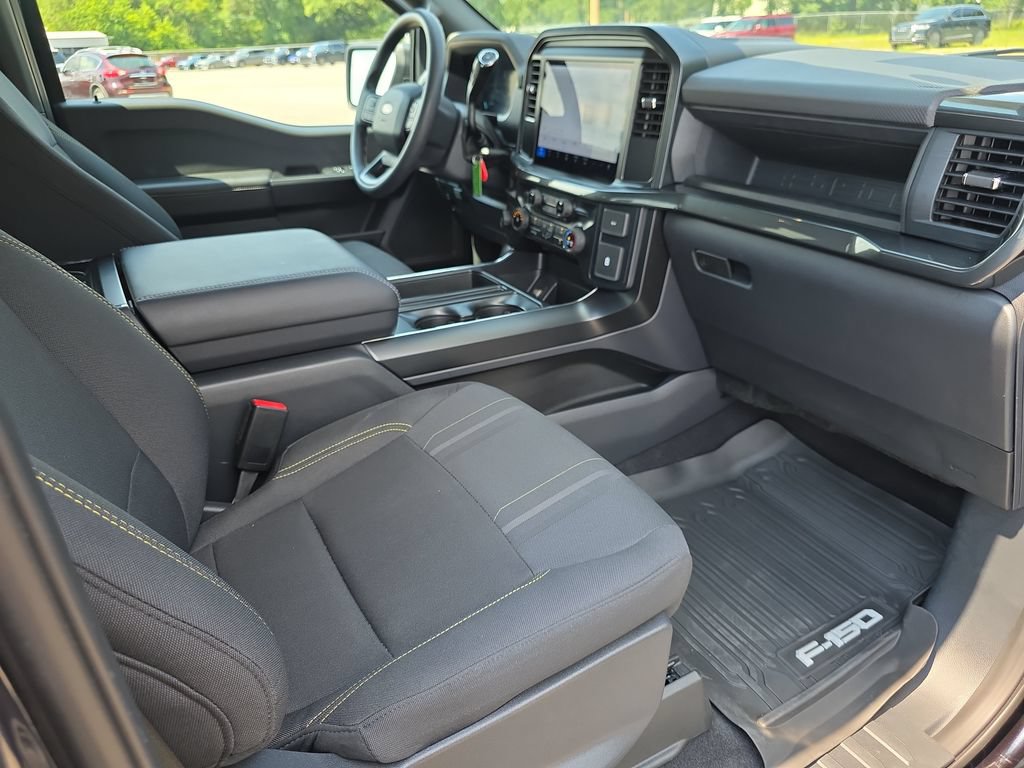 Used 2025 Ford F150 STX w/ Equipment Group 200A RWD image 31