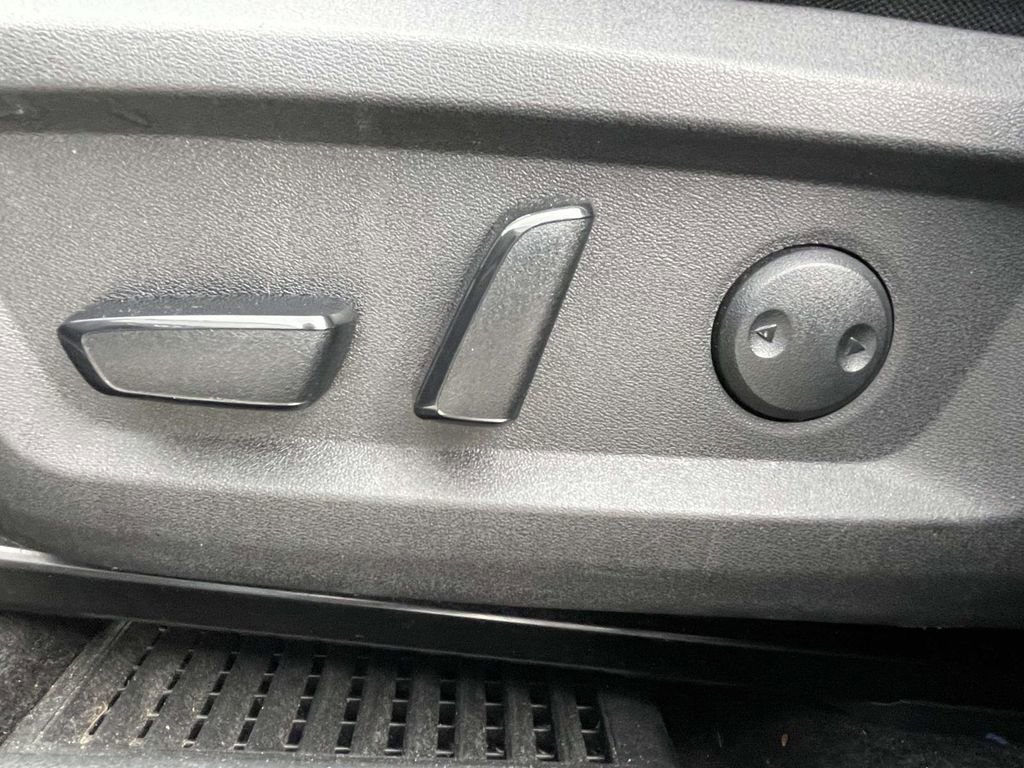 Used 2023 Nissan Rogue Platinum w/ Platinum Premium Package image 16