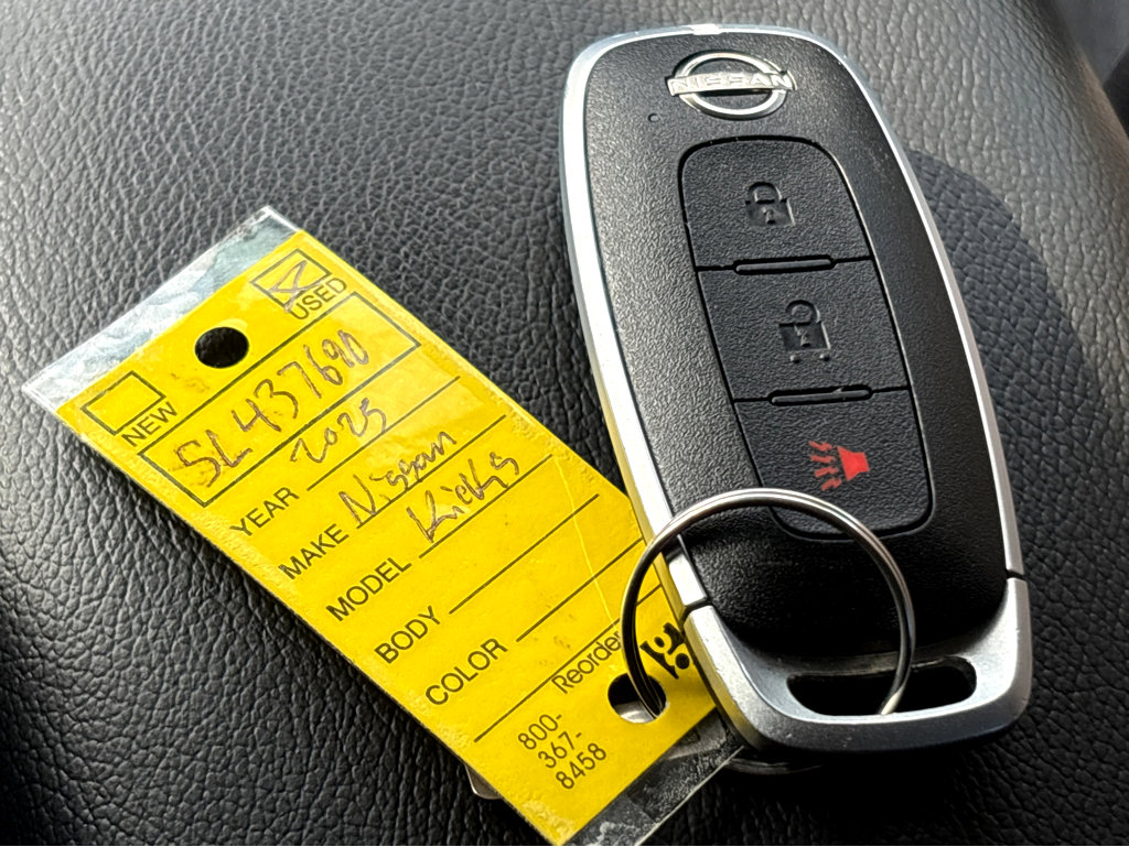 Used 2025 Nissan Kicks SV image 21