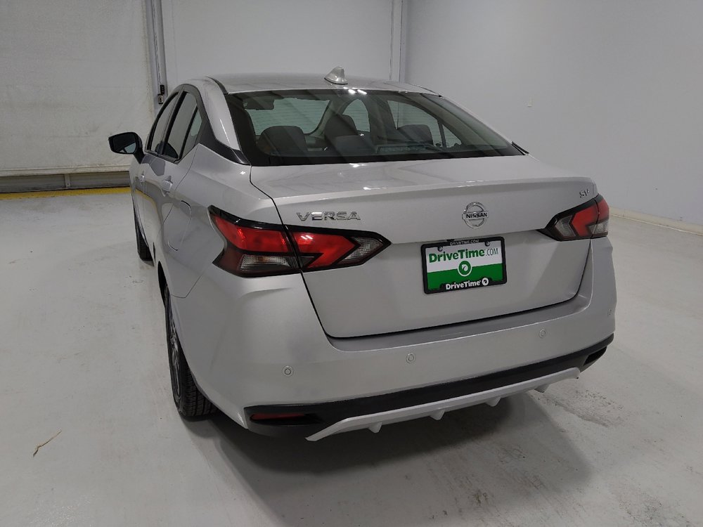 Used 2021 Nissan Versa SV image 6