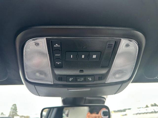 Used 2025 Dodge Durango SRT Hellcat image 25