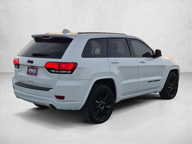 Used 2018 Jeep Grand Cherokee Altitude RWD image 5