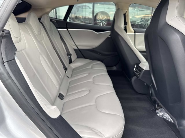 Used 2013 Tesla Model S image 22