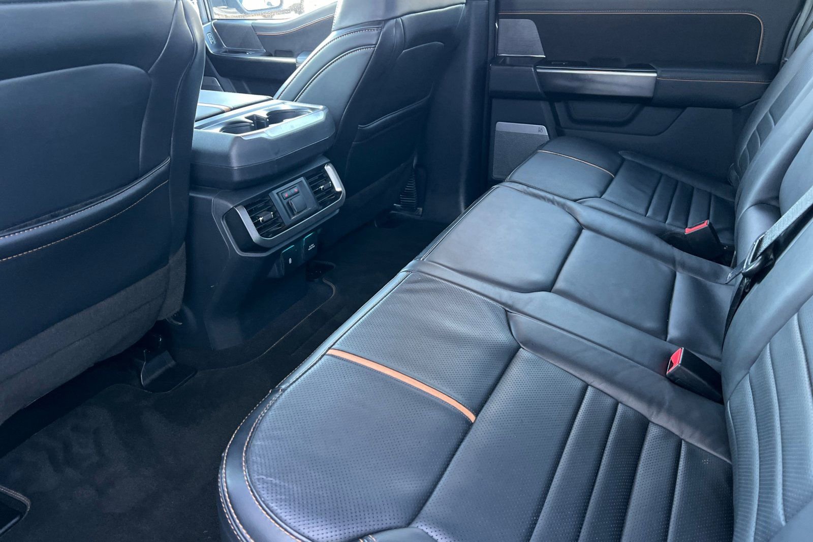 Used 2023 Ford F150 Platinum image 13