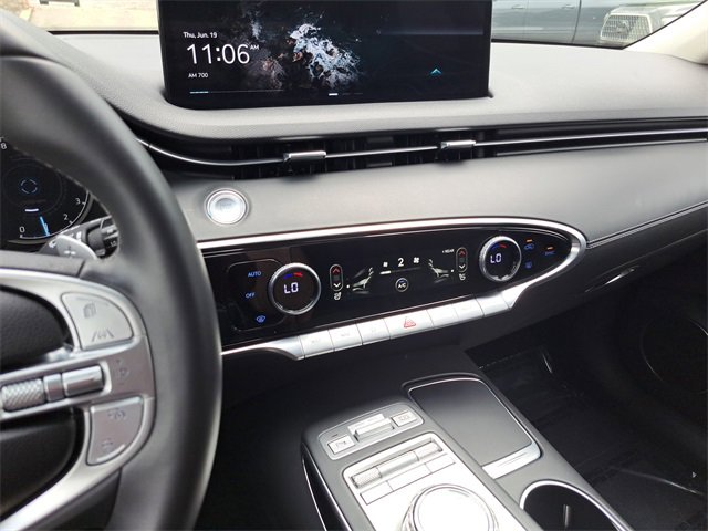 Used 2025 Genesis GV70 2.5T image 13