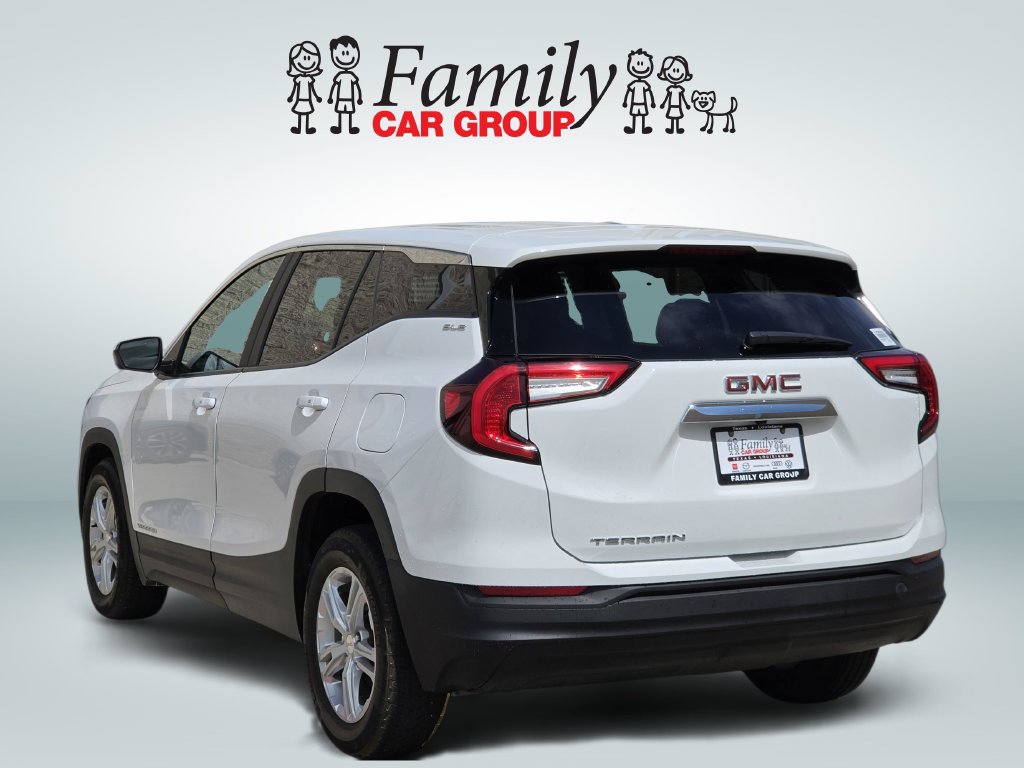 Used 2022 GMC Terrain SLE FWD image 3